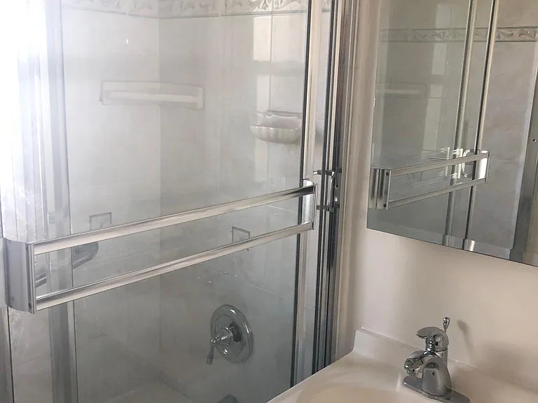 114 W Eulalia St #4 — Photo 19