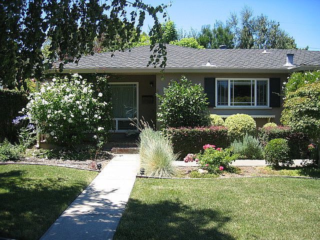 1st image of 395 Richlee Dr