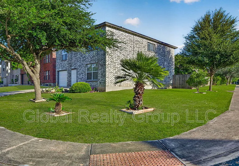 7702 Fairton Pl — Photo 3