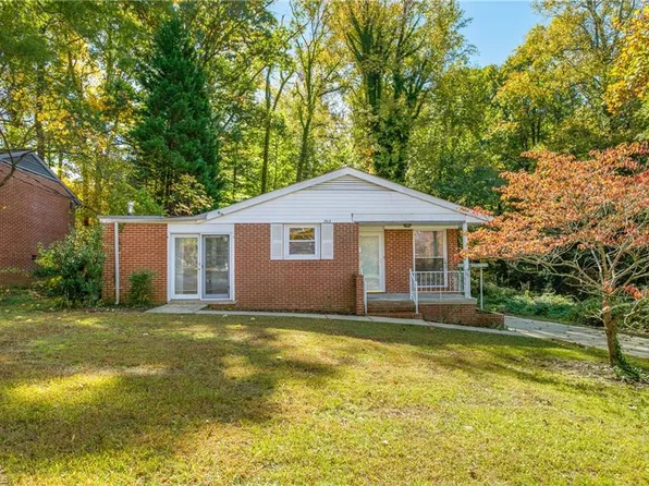 2515 Fry St, Greensboro, NC 27403