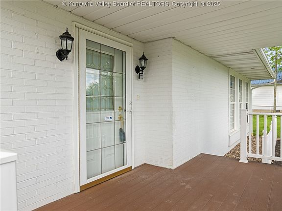 3rd image of 203 Melrose Dr