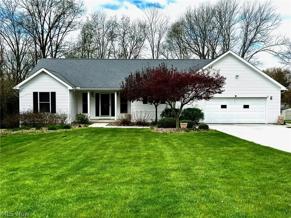 8950 Stetson Dr NE, Warren, OH 44484