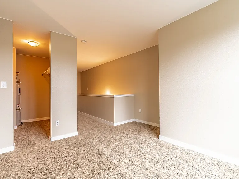 Francis Ave Apartments — Photo 20
