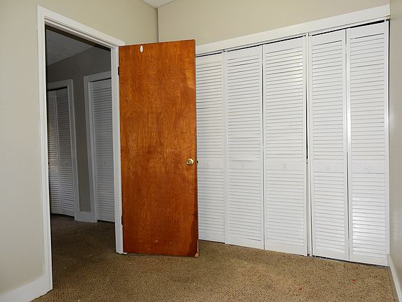 4th image of 4412 Bellevue Ave