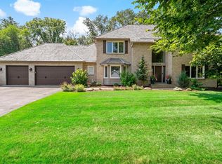 15225 Woodside Ln, Minnetonka, MN 55345