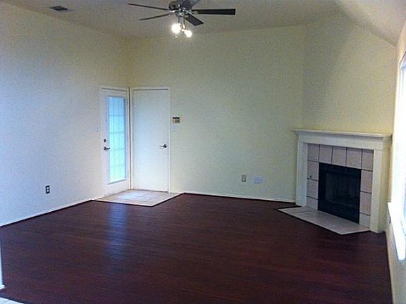 5th image of 3803 Marshfield Dr