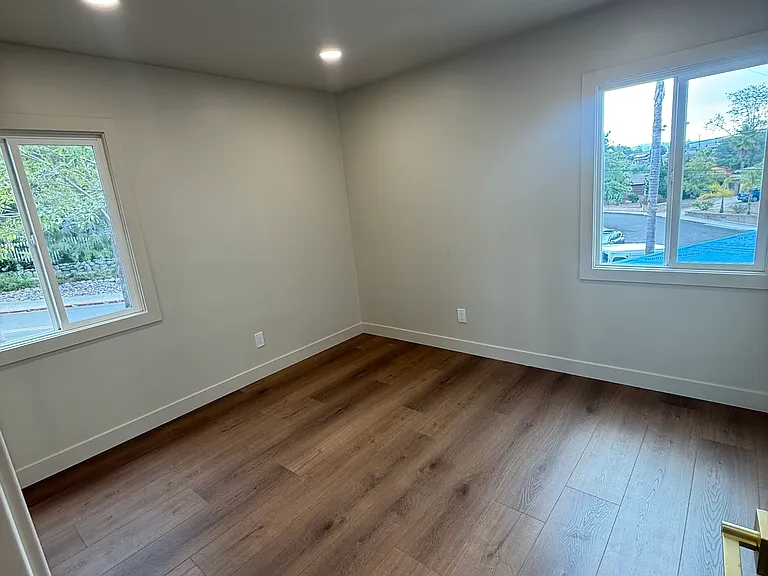4395 Aragon Way — Photo 11