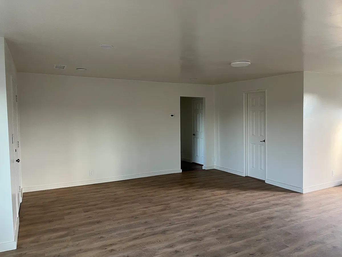 Building Photo - 609 E Aspinwall St