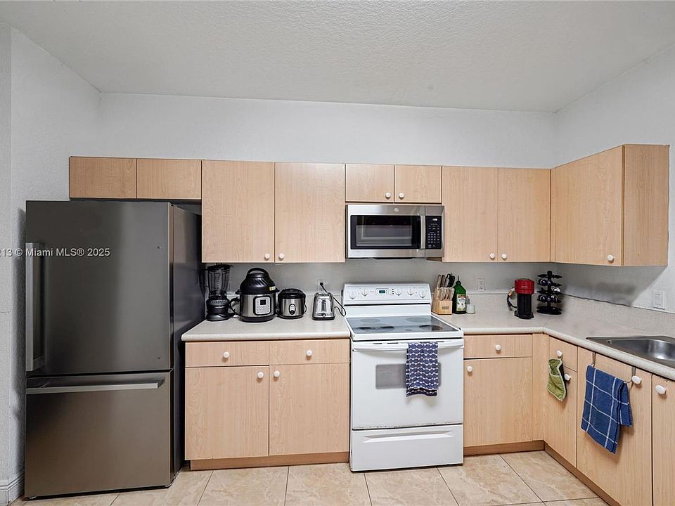 1st image of 4101 Forest Dr