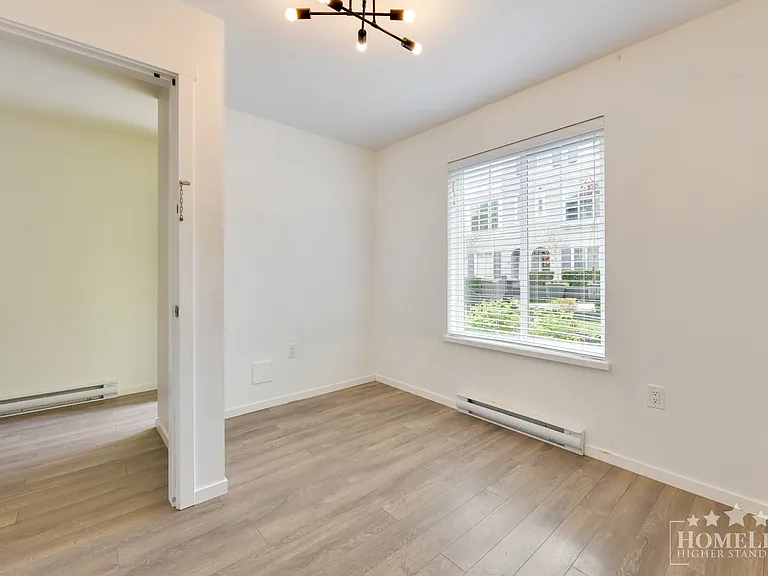8168 136a St #52 — Photo 3