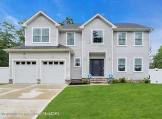 371 McKinley Ave, Bayville, NJ 08721