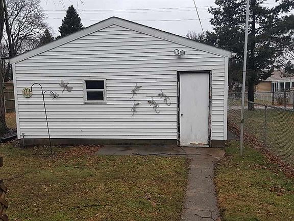 3rd image of 5124 Illinois St