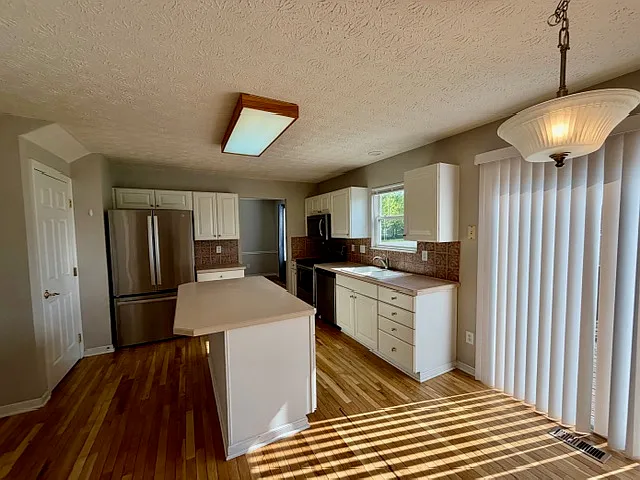 9335 Cadogan Ct — Photo 9
