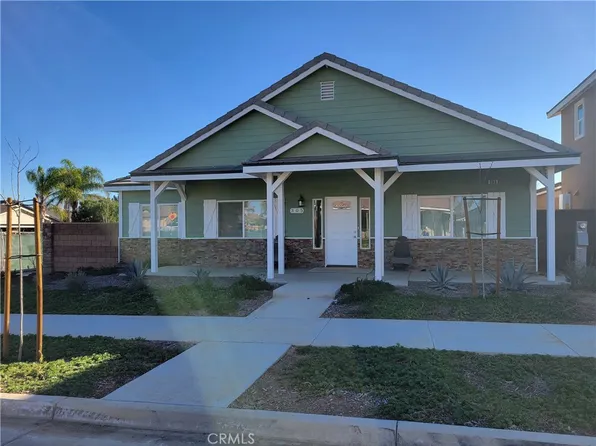 305 Faith Cir, Perris, CA 92571