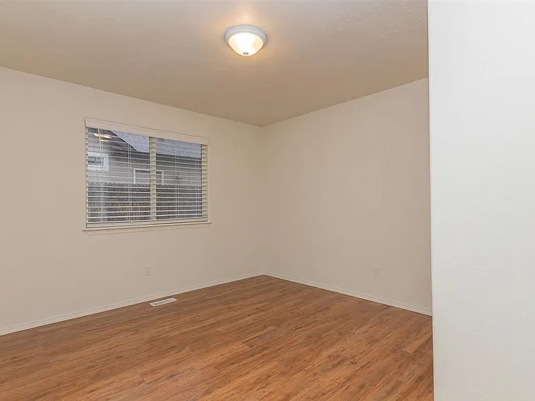 7034 E Canterbury Ln — Photo 6