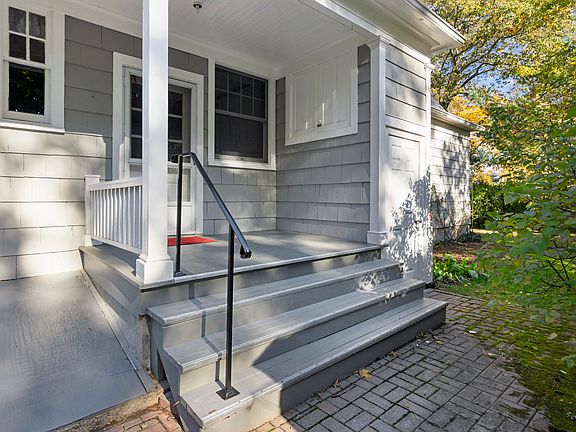 3rd image of 1 Blauvelt Pl