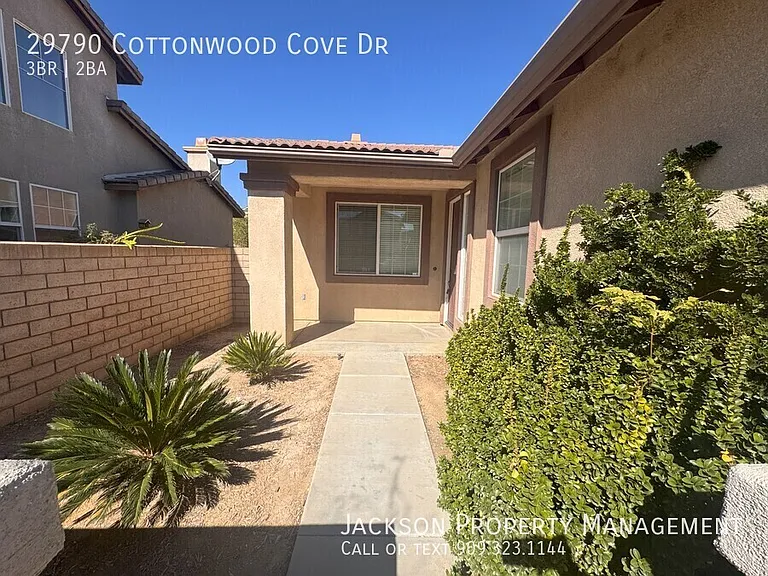 29790 Cottonwood Cove Dr — Photo 3