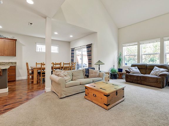 5th image of 13660 SE Taralon Dr