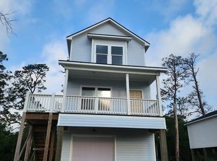 6210 Red Oak Dr, Hitchcock, TX 77563