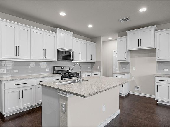 3rd image of 7608 Lombardy Loop