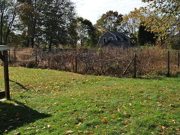 YARD AND ENCLOSED GARDEN