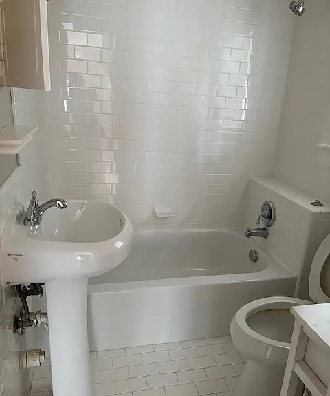 600 W 9th St #C — Photo 6