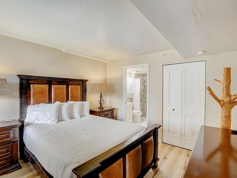 Primary bedroom with queen bed
