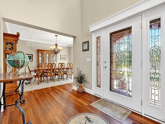 3rd image of 13641 Bavarian Way