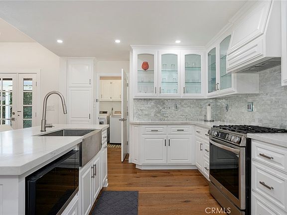 5th image of 312 Jeffries Ave