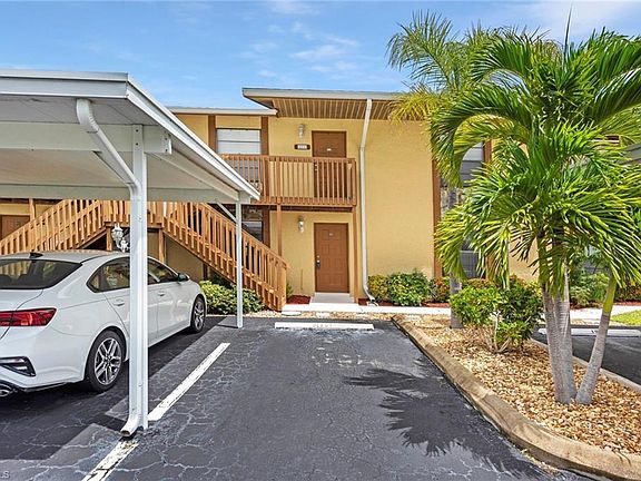 3rd image of 521 SW 47th Ter APT 102