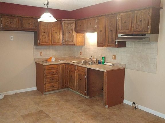 4th image of 1606 Jewell St