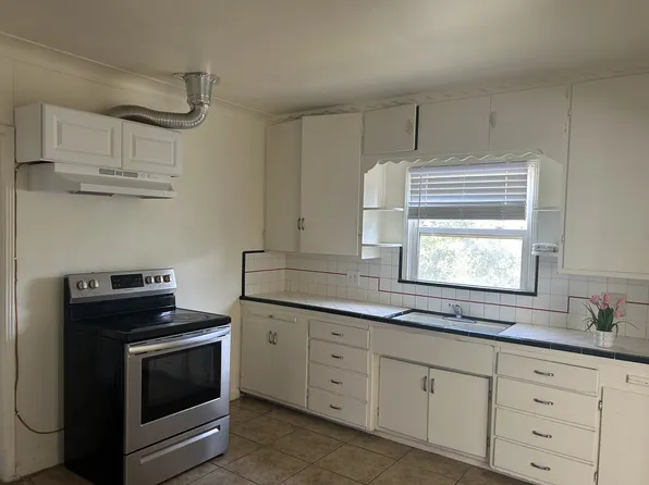 1105 Coffee Rd APT B, Modesto, CA 95355
