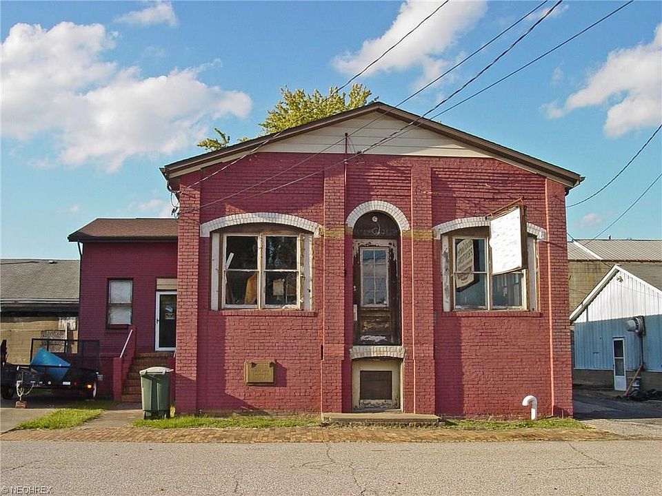 2nd image of 104 Jefferson St
