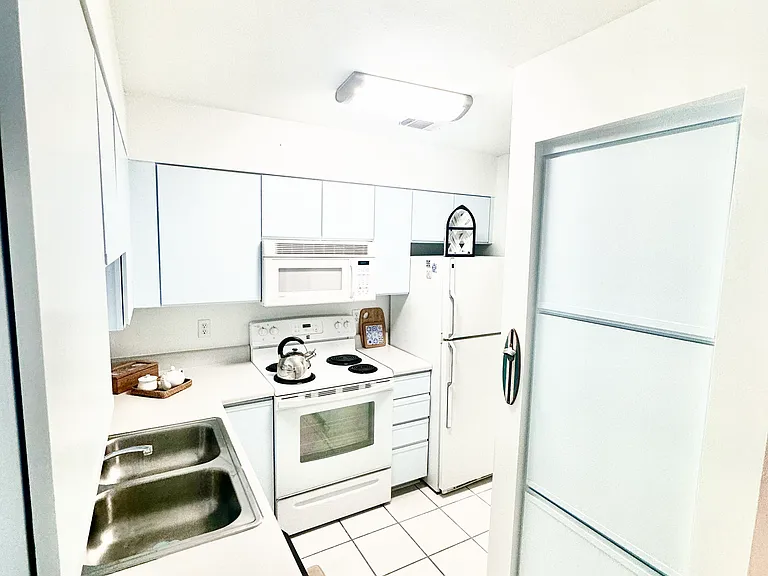 109 Westlake Ct — Photo 32