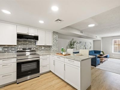 5612 W Lake Mead Blvd, Las Vegas, NV, 89108