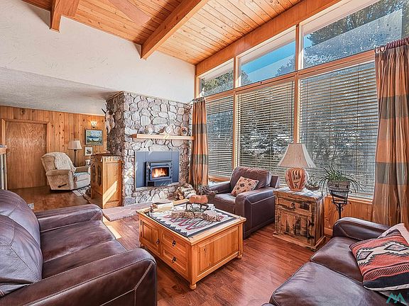 4th image of 1319 Park Hill St