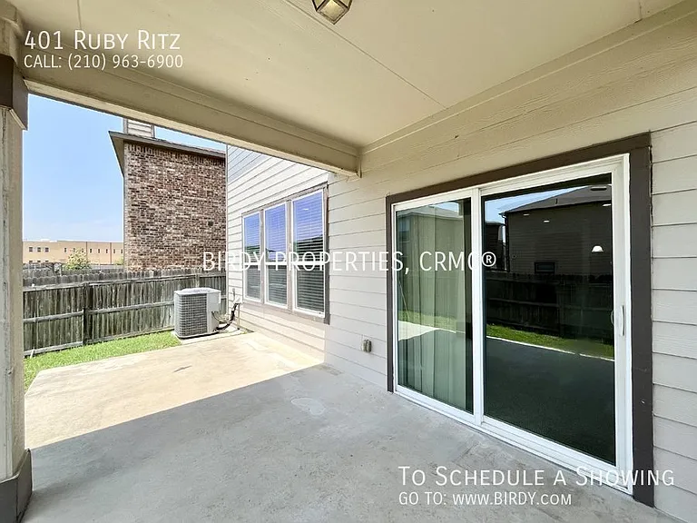 401 Ruby Ritz — Photo 39