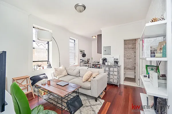 Rented by Keller Williams NYC | media 8