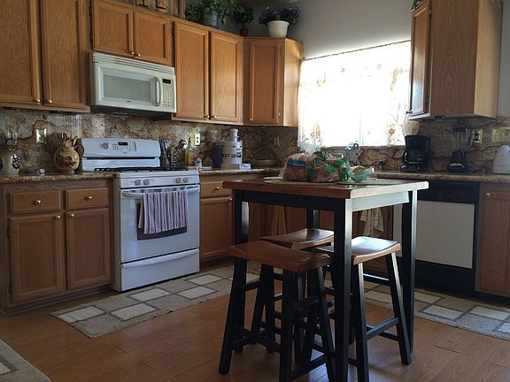 3rd image of 2770 W Calle Vista Dr