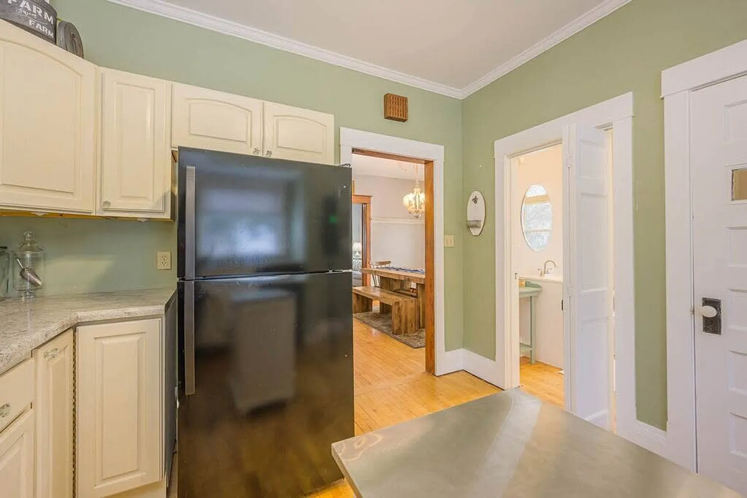 4 bed, 2.0 bath, 1593 sqft, $2,810 — Photo 3