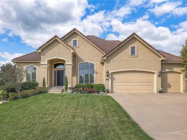 14516 Reeder St, Overland Park, KS 66221