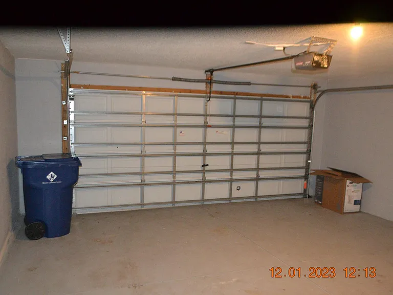 2053 Harcourt Pl — Photo 16