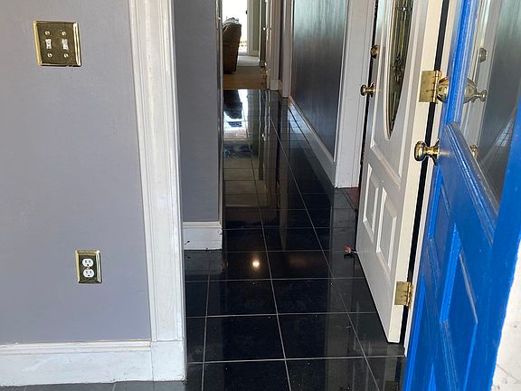 3rd image of 876 Shirley St #1