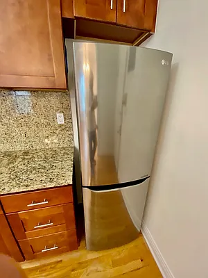 Rented by Douglas Elliman | media 17