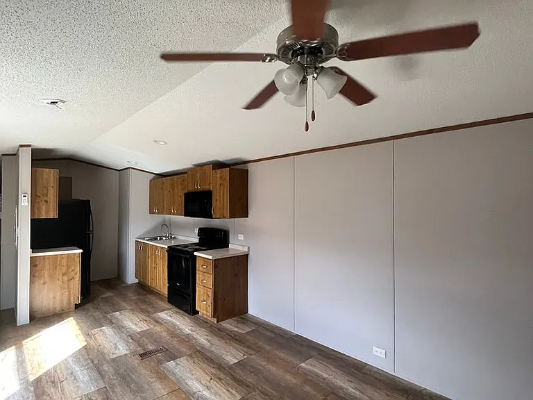 2901 E Highway 107 — Photo 89