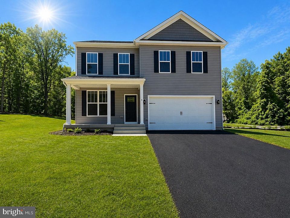 1st image of 8 William And Mary Ln