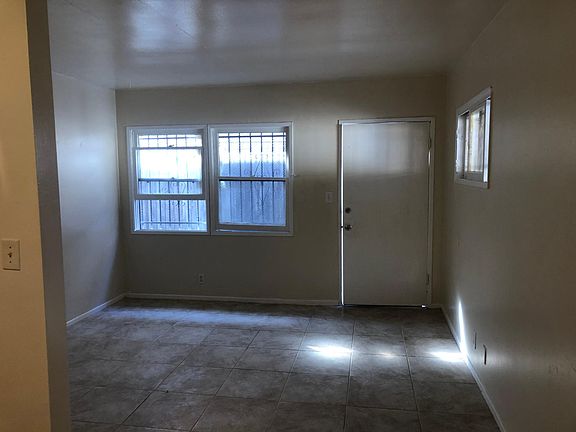 4th image of 12521 York Ave #F