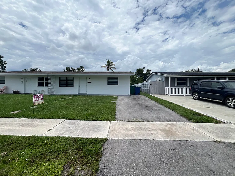 9451 SW 51st Ct — Photo 4