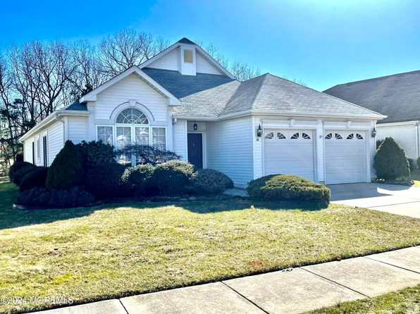 21 Merion Lane, Jackson, NJ 08527