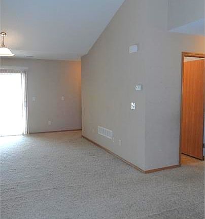 3rd image of 520 Stonemont Dr